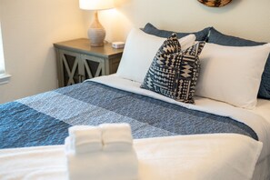 4 bedrooms, desk, iron/ironing board, free WiFi