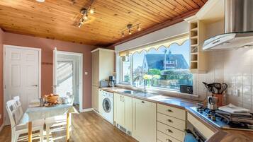 Dishwasher, high chair