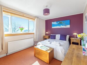 Unclassified image, 5 of 17, button