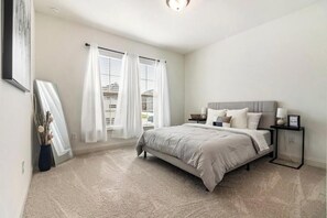 4 bedrooms, free WiFi, bed sheets, wheelchair access