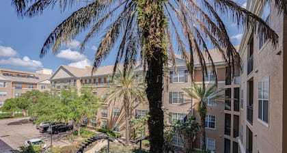 Stay in trendy MIDTOWN TAMPA!!Close to everything including the airport!