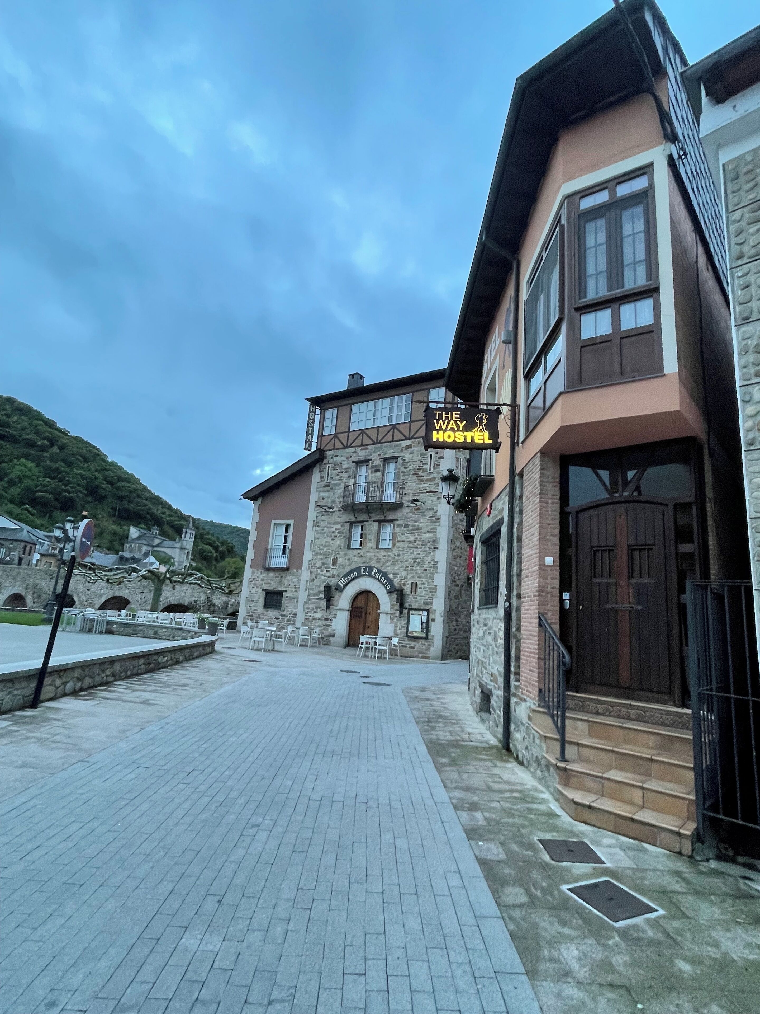 Vista frontal de la propiedad