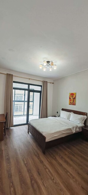 3 chambres, fer et planche à repasser, draps fournis