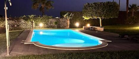 Seasonal outdoor pool