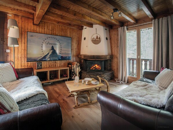 TV, fireplace, video games, stereo