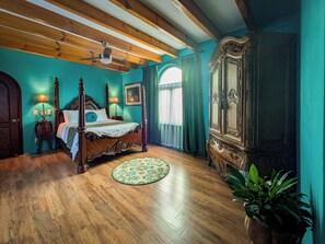 Queen Chamber | Free WiFi