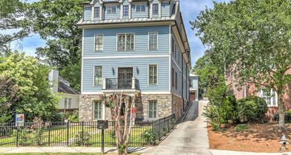 Charming Buckhead Village 2Bd/2Ba, Outdoor Fun, Walk to Shops & Dining!