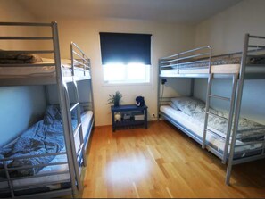 2 bedrooms, WiFi, bed sheets - Year-Round Escape – Ski, Hike & Explore Near Trolltunga & Fjords! (Vestland)