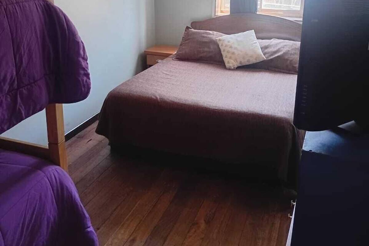 Tripla familiare, vista città | Insonorizzazione, Wi-Fi gratuito, lenzuola