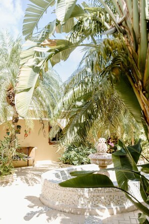 Terrace/patio - Shoys Beach House - 5 bedroom villa on the Beach! (Christiansted)