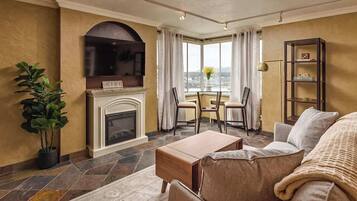 TV, pendiangan, pejabat