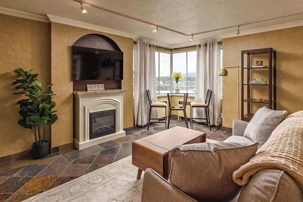 TV, fireplace, offices