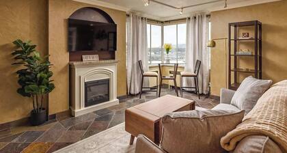 Epic Views! Downtown Condo | Walkable and Private