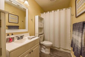 Dutxa, assecador de cabells i tovalloles 