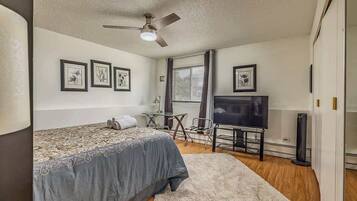 2 kamar tidur, setrika/meja setrika, dan Wi-Fi