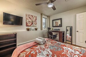 2 habitaciones, escritorio, tabla de planchar con plancha y wifi gratis 