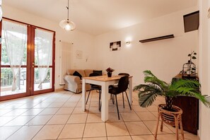 Dining -  CV012 – Cervia, cozy three-room apartment with garden (Cervia)