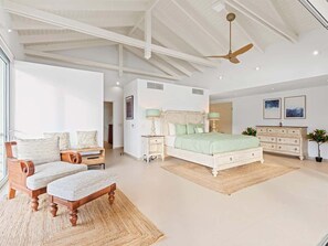 3 soverom, strykejern/-brett, reiseseng for barn og wi-fi (inkludert)