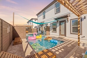 Pool - *New~Heated Pool+Great Patio+Grill+Pool Table (Panama City Beach)