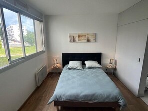 1 Schlafzimmer, Bügeleisen/Bügelbrett, kostenloses WLAN, Bettwäsche