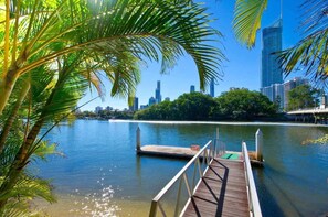 Unclassified image, 2 of 26, button