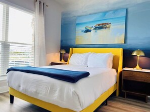 5 bedrooms, desk, iron/ironing board, travel cot - New 5BR Coastal Retreat•Htd Pool•Golf Cart•Game Rm (Port St. Joe)