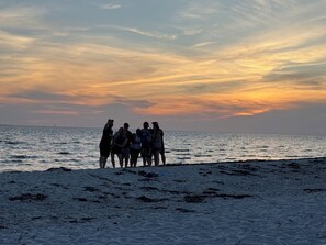 In Strandnähe, Liegestühle, Strandtücher