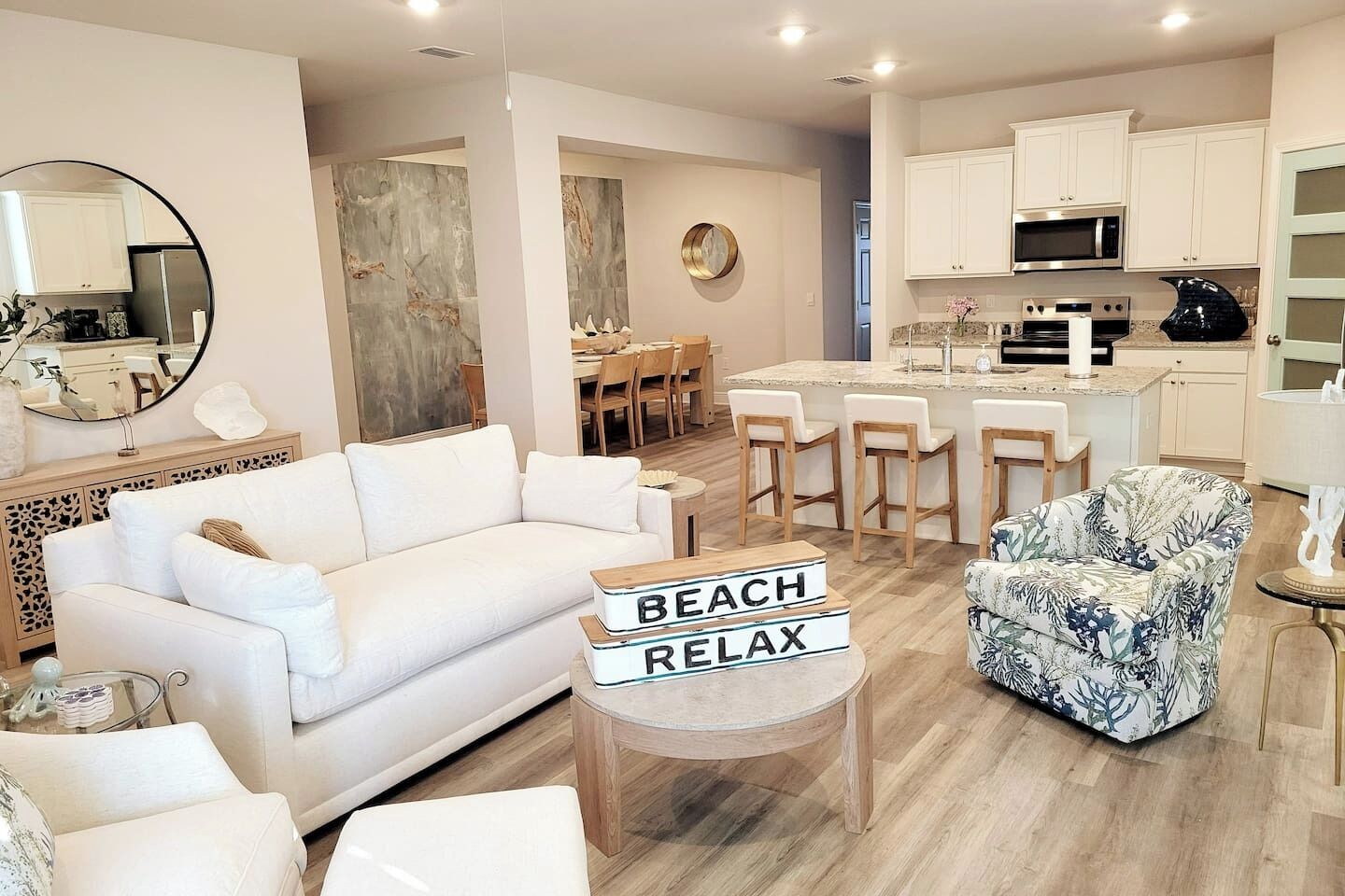 智能电视、壁炉、乒乓球、电脑显示器