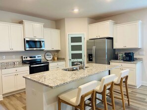 Fridge, microwave, oven, stovetop - #1 Beach in USA! Le Bleu Bebe in Port St Joe! 5BR Coastal Gem•Golf Cart•Game Rm (Port St. Joe)