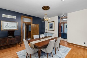 Dining - Beautiful Historic Soulard Home with Speakeasy and Game Room, next to AB Brewery (St. Louis)