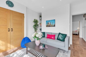 Apartment | 2 bedrooms - Slice of Brighton With Seaviews By My Getaways (Brighton)
