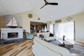 Smart TV, fireplace, video games, DVD player