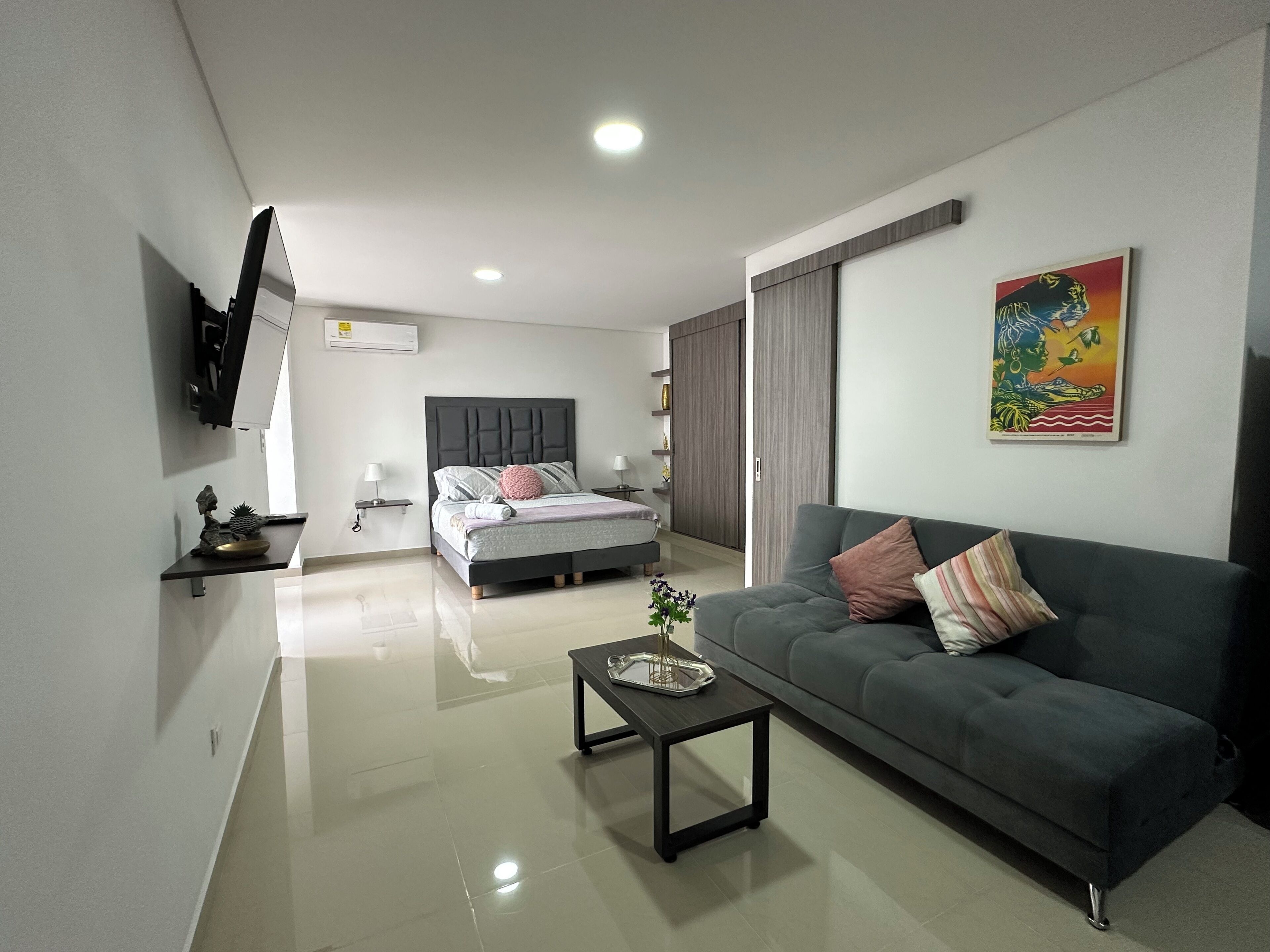 Laptop workspace, free WiFi