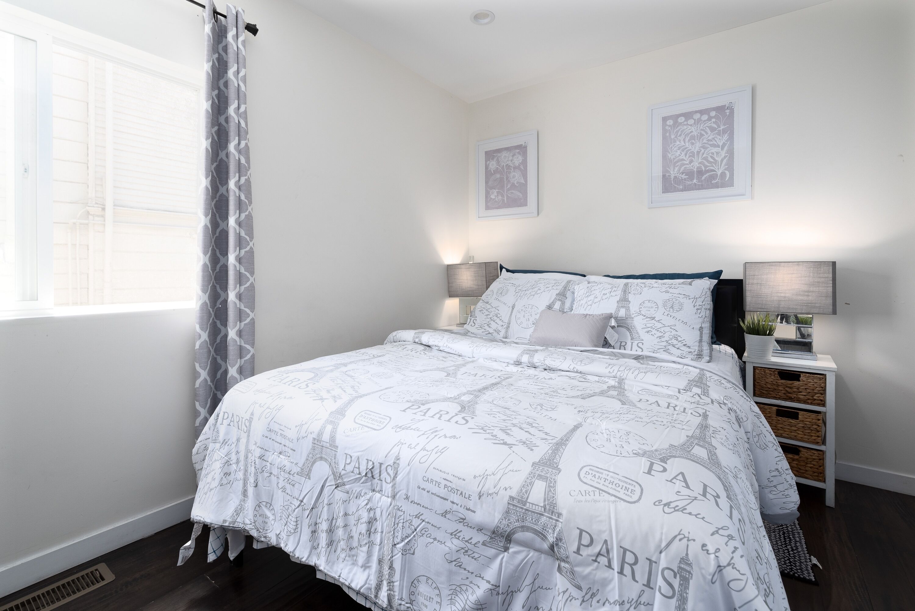 4 bedrooms, WiFi, bed sheets