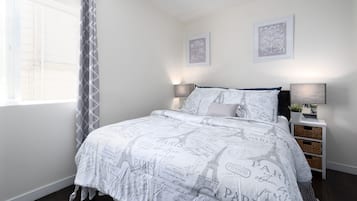 4 bedrooms, WiFi, bed sheets