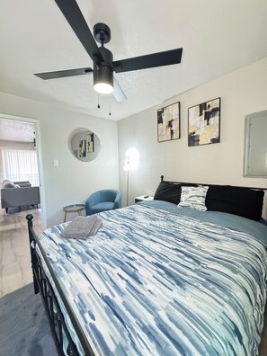 1 chambre, fer et planche à repasser, Wi-Fi, draps fournis