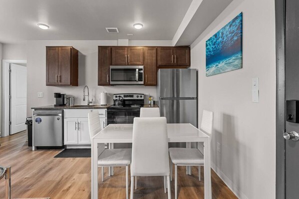 Fridge, microwave, oven, stovetop