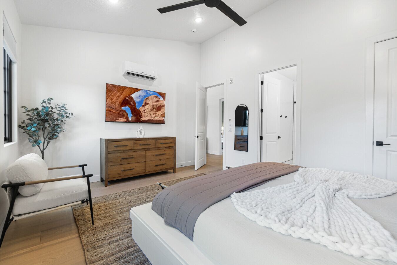 7 chambres, fer et planche à repasser, lit parapluie, Wi-Fi gratuit