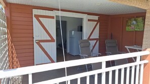 Property grounds - ILET SOLEIL 5 minutes from the beach! Lovely terrace for lounging (Sainte-Anne)