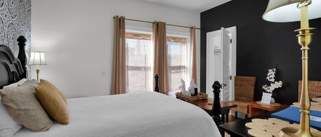 1 habitación, tabla de planchar con plancha, wifi gratis y ropa de cama