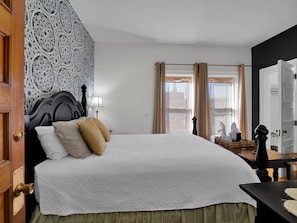 1 slaapkamer, een strijkplank/strijkijzer, gratis wifi, beddengoed