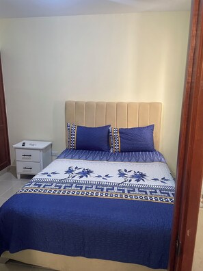 Comfort Apartment, Ocean View | 3 bedrooms, blackout drapes, iron/ironing board, free WiFi