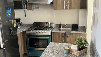 Microondas, horno y toallas de papel