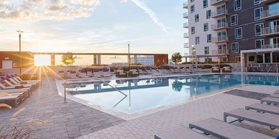 Modern Luxury Penthouse Apartment Downtown TPA