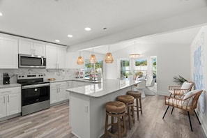 Fridge, microwave, oven, stovetop - Surfs Up! Heated Pool+Golf+Games, Sleeps 10, 15 min to beaches! (Largo)