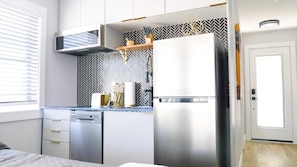 Microwave, stovetop, dishwasher