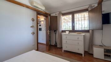 1 camera, ferro/asse da stiro, culla da viaggio, Wi-Fi gratuito