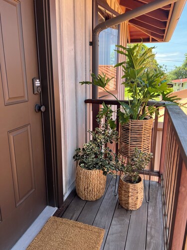 Anuhea House, a charming studio in beautiful Holualoa, Hawaii.