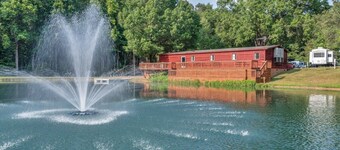 Comfy Studio Cabin In Secluded Campground