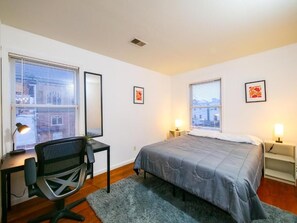 6 habitaciones, tabla de planchar con plancha, wifi y ropa de cama 